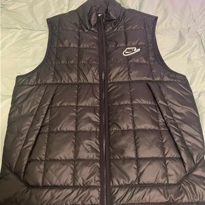 Nike Puffer Vest - Men's Medium